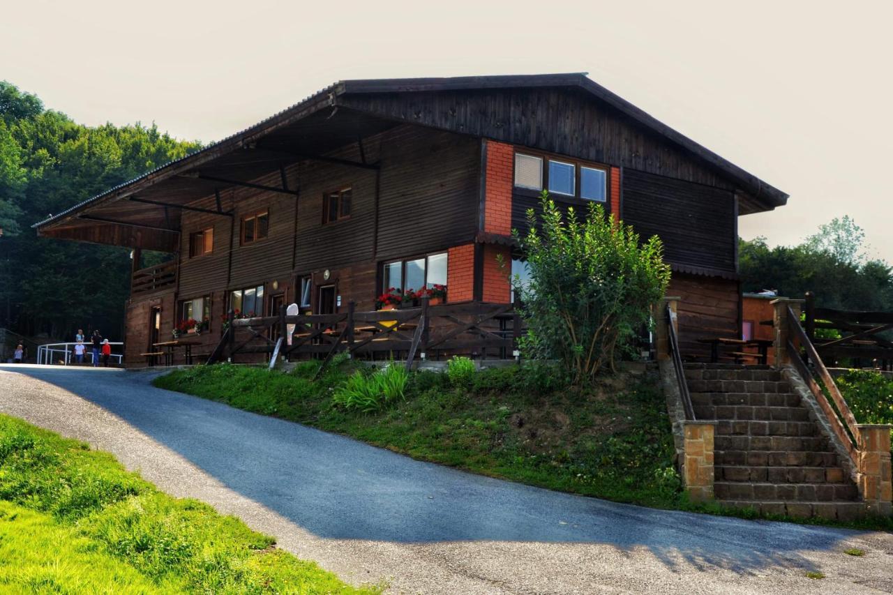 Villa Chata Koniaren à Pavlovce Extérieur photo